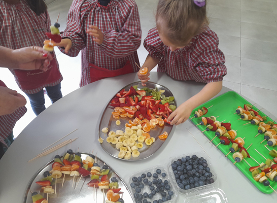 Mais-de-800-criancas-das-escolas-de-Amarante-aprendem-a-gostar-de-fruta-e-legumes-com-o-Frutificar-1