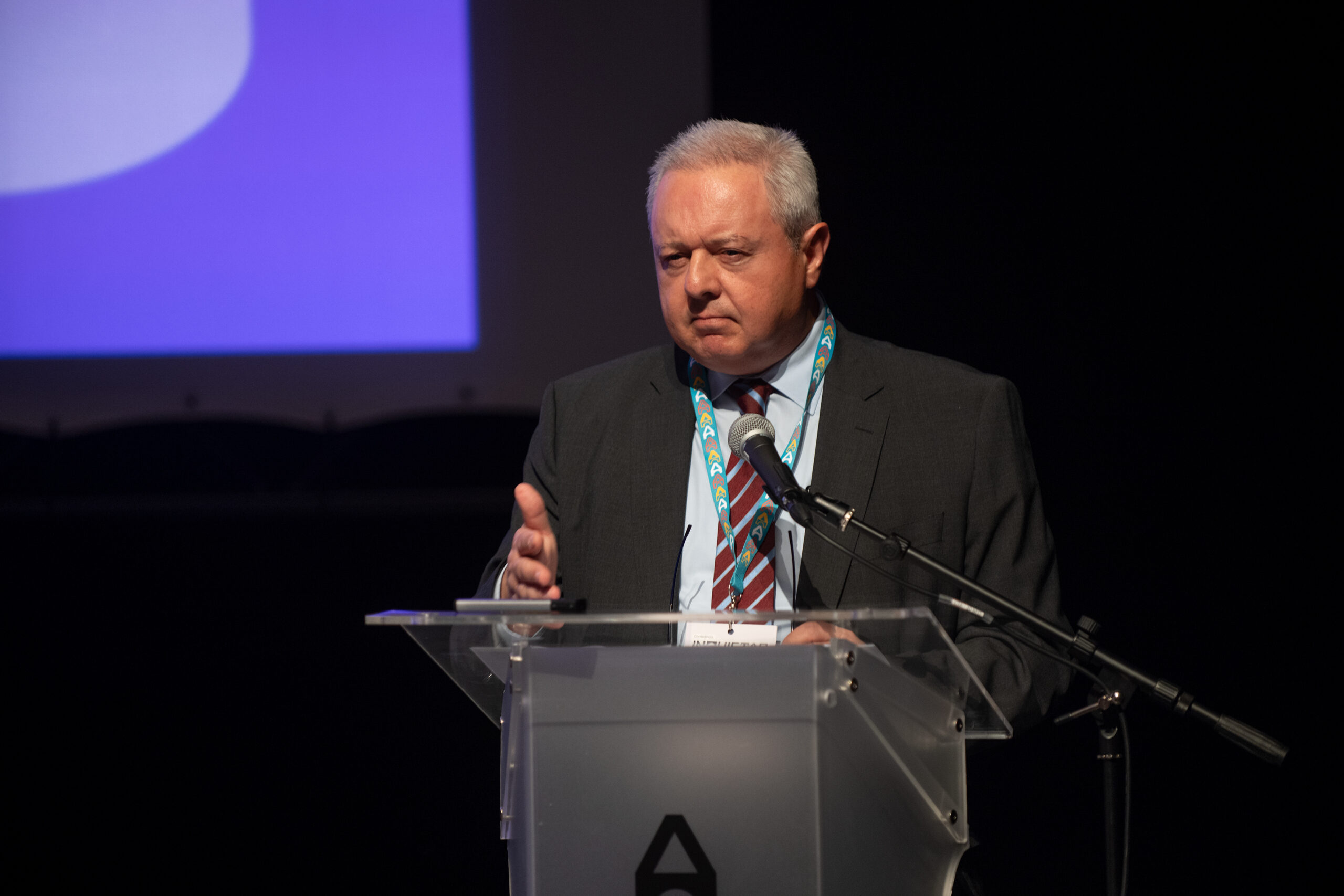 Presidente da CMA na sessão de abertura