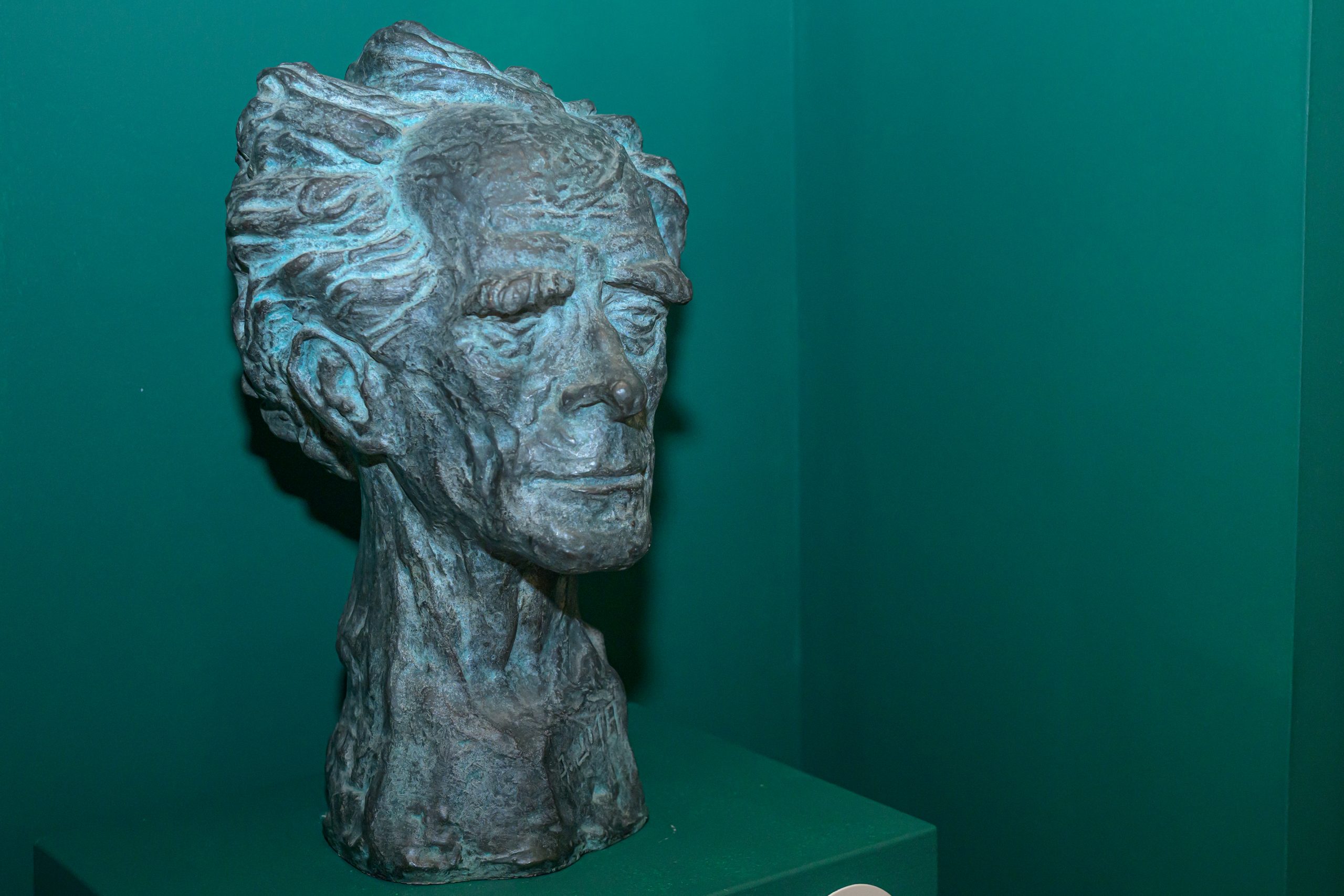 Visitas guiadas à exposição “Teixeira de Pascoaes: Entre Ruínas e Fantasmas”