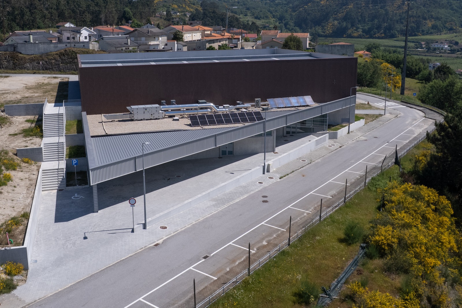Exterior Pavilhão Desportivo Vila Meã