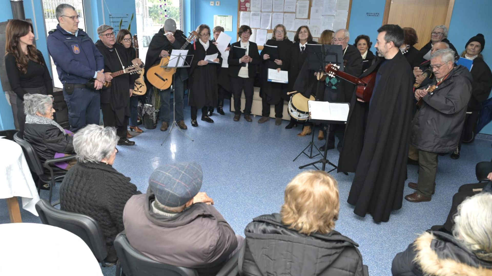 Tuna de Vila Meã animou os presentes