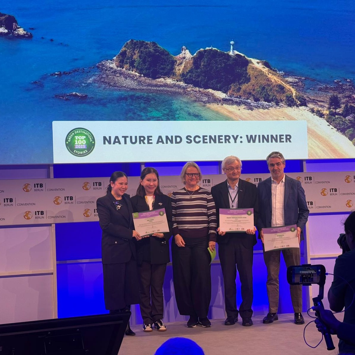 𝐆𝐫𝐞𝐞𝐧 𝐃𝐞𝐬𝐭𝐢𝐧𝐚𝐭𝐢𝐨𝐧𝐬 𝐒𝐭𝐨𝐫𝐲 𝐀𝐰�