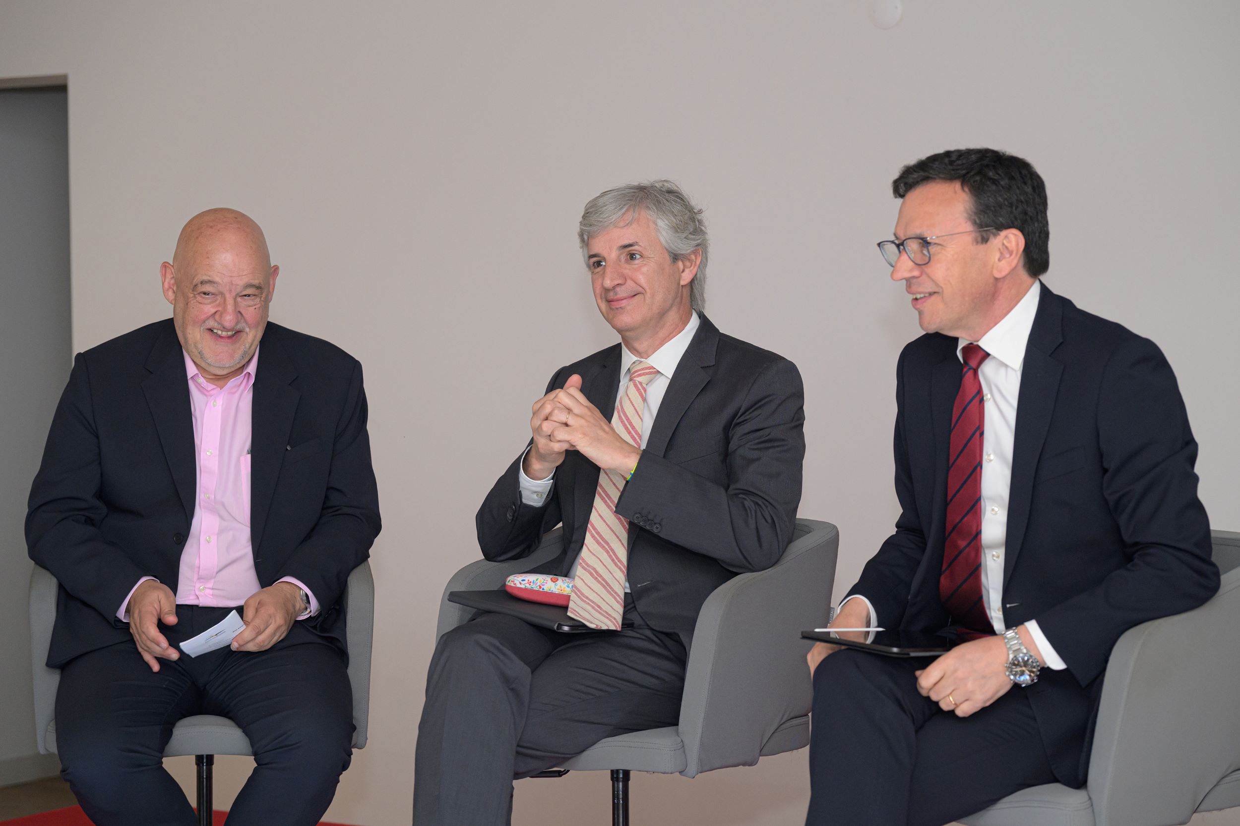 Presidente do Município de Amarante, Jorge Ricardo, Vice-Presidente do Eixo Atlântico, Luís Nobre, e Secretário-Geral do Eixo Atlântico, Xoán V. Mao